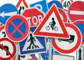 Kilka znaków drogowych