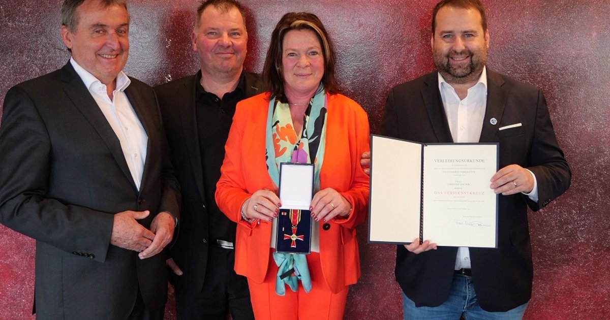 Bundesverdienstkreuz für Christine Hauser | Saarpfalz Kreis