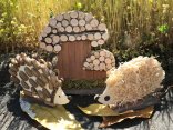 Holz- und Kreativwerkstatt gebastelte Holzigel