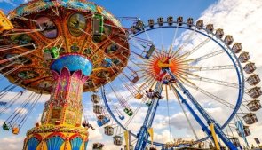 fliegende Bauten Riesenrad und Karussell