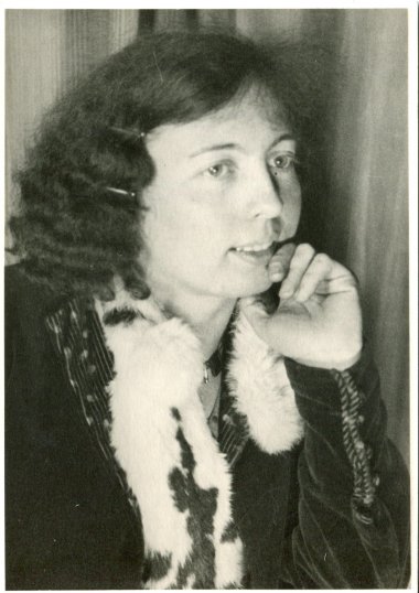 Charlotte „Lotty“ Faber Schwarz-Weiß Portrait von Charlotte „Lotty“ Faber.