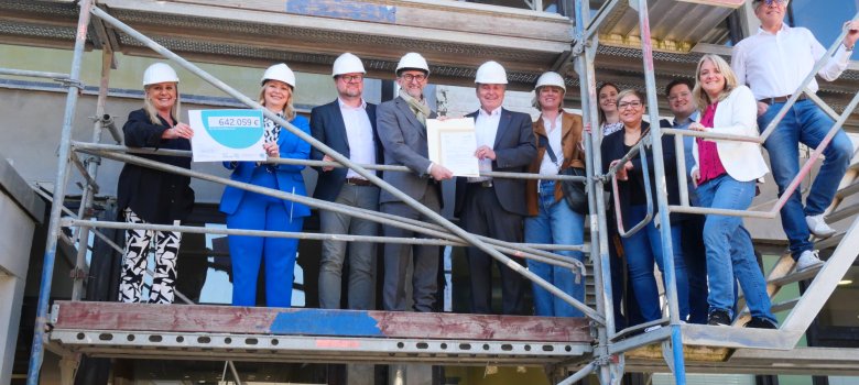 Pressetermin Übergabe Förderung BAUSTEIN